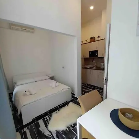 Apartment 1 Floor Deluxe Center Near Sava River - Starigrad