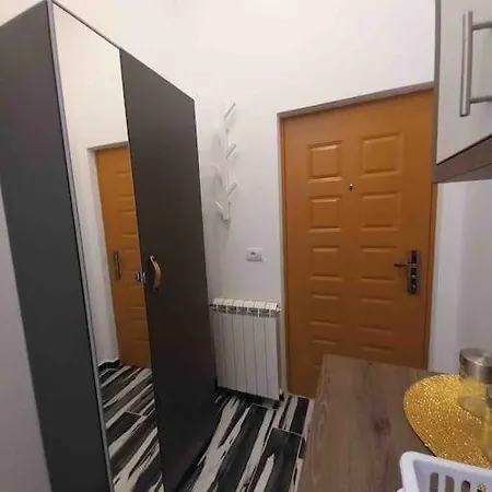 1 Floor Deluxe Center Near Sava River - Starigrad Apartment *